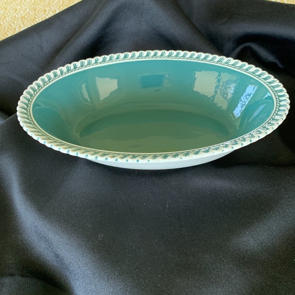 Harker Ware Pottery Serving Bowl - Picture 2 of 6